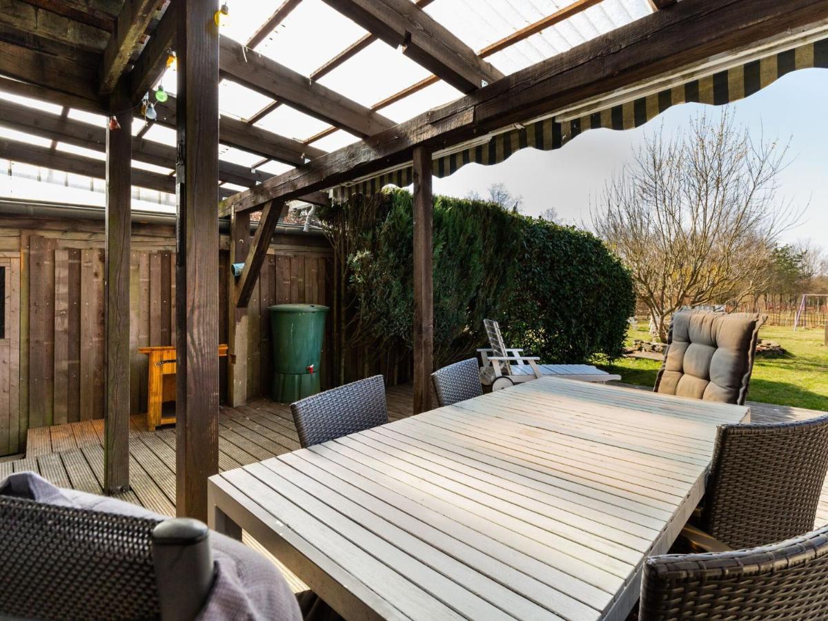 Comfortable apartment in Monschau-Höfen with private garden Alzen Exterior foto