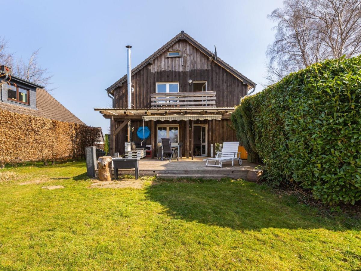 Comfortable apartment in Monschau-Höfen with private garden Alzen Exterior foto