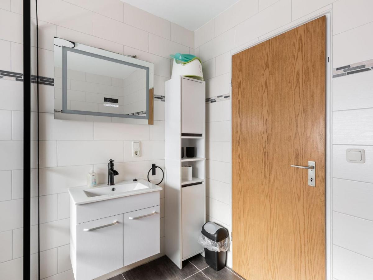 Comfortable apartment in Monschau-Höfen with private garden Alzen Exterior foto